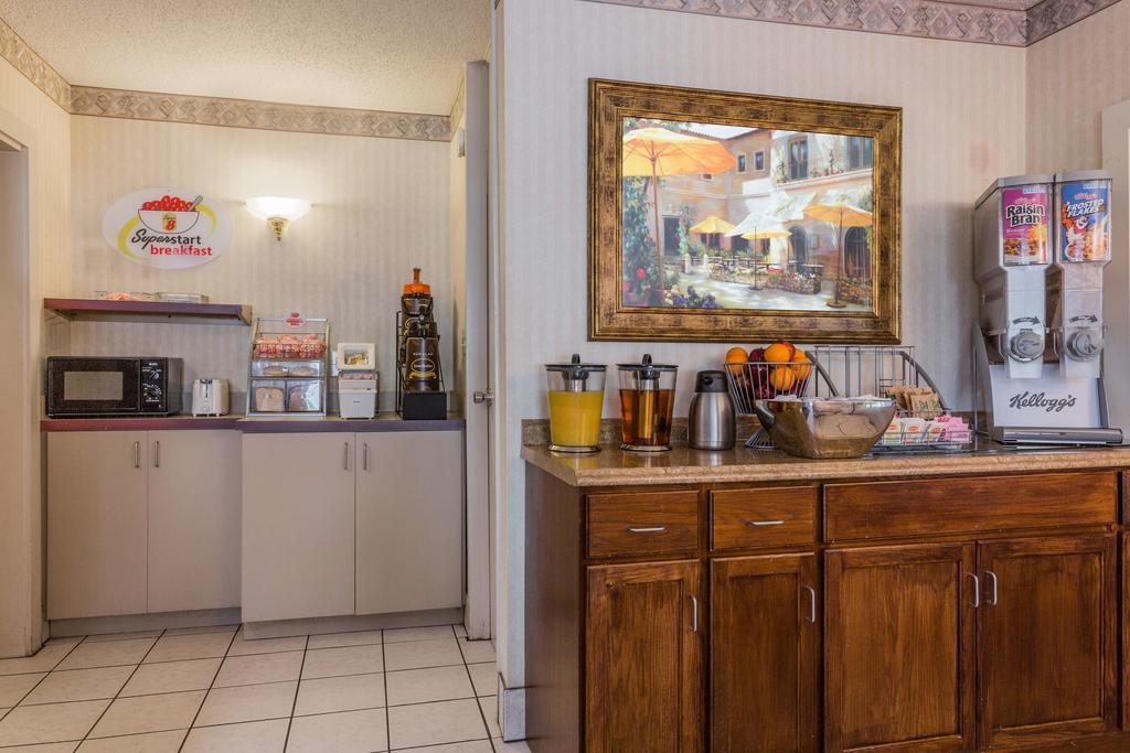 Hotel Super 8 By Wyndham *